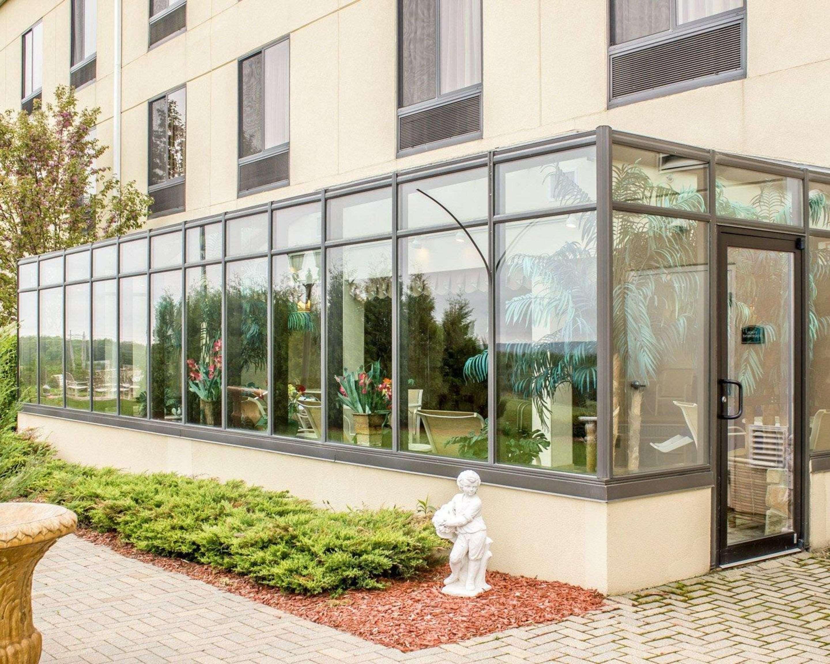 Edinboro Comfort Suites מראה חיצוני תמונה